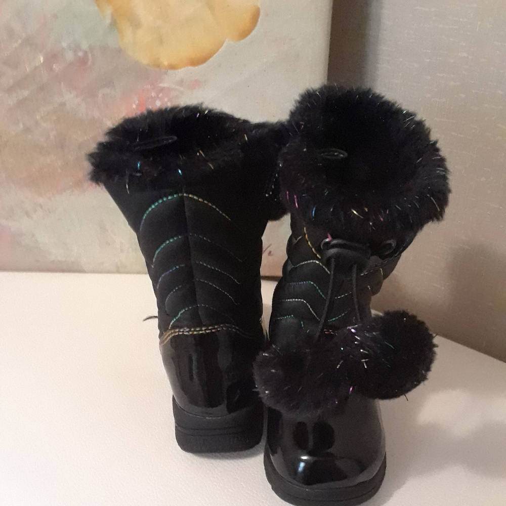 𝅺totes Maddie Boots Little Girl Size 6